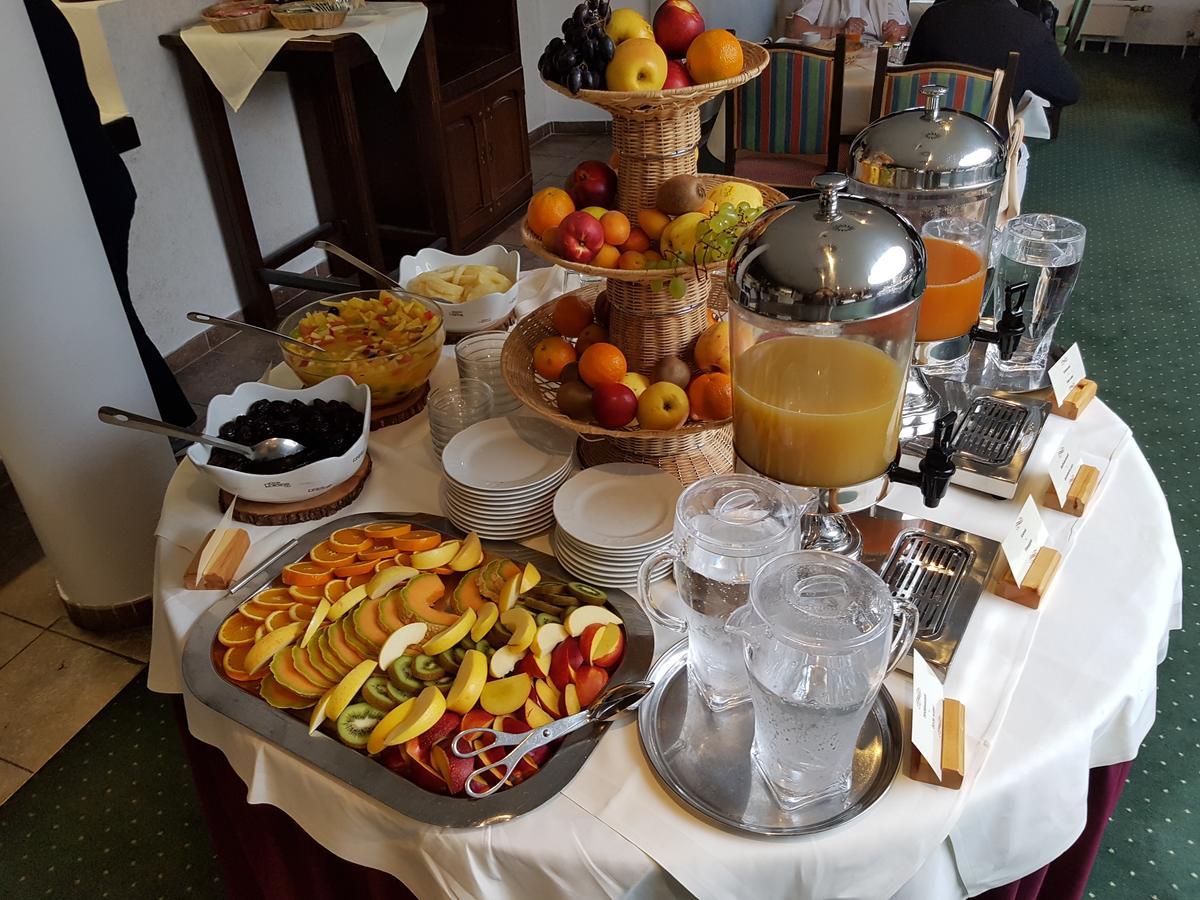 Family Hotel Schloss Rosenegg Fieberbrunn Eksteriør bilde