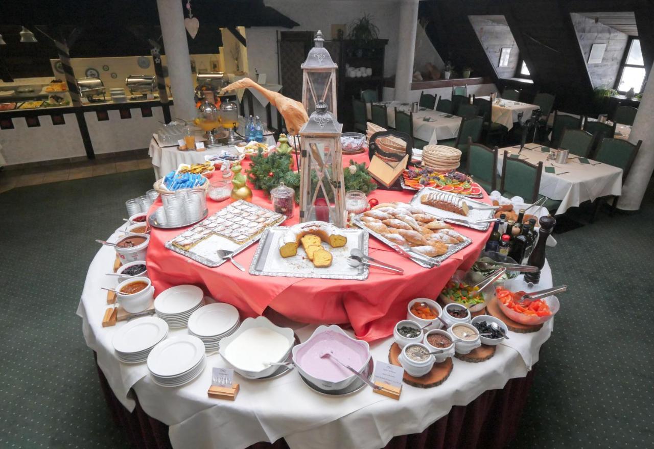 Family Hotel Schloss Rosenegg Fieberbrunn Eksteriør bilde