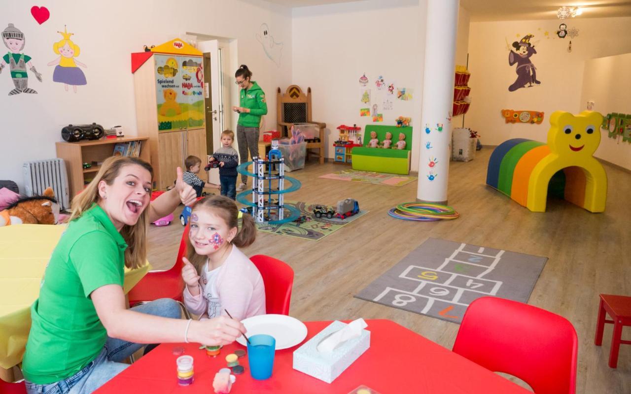 Family Hotel Schloss Rosenegg Fieberbrunn Eksteriør bilde